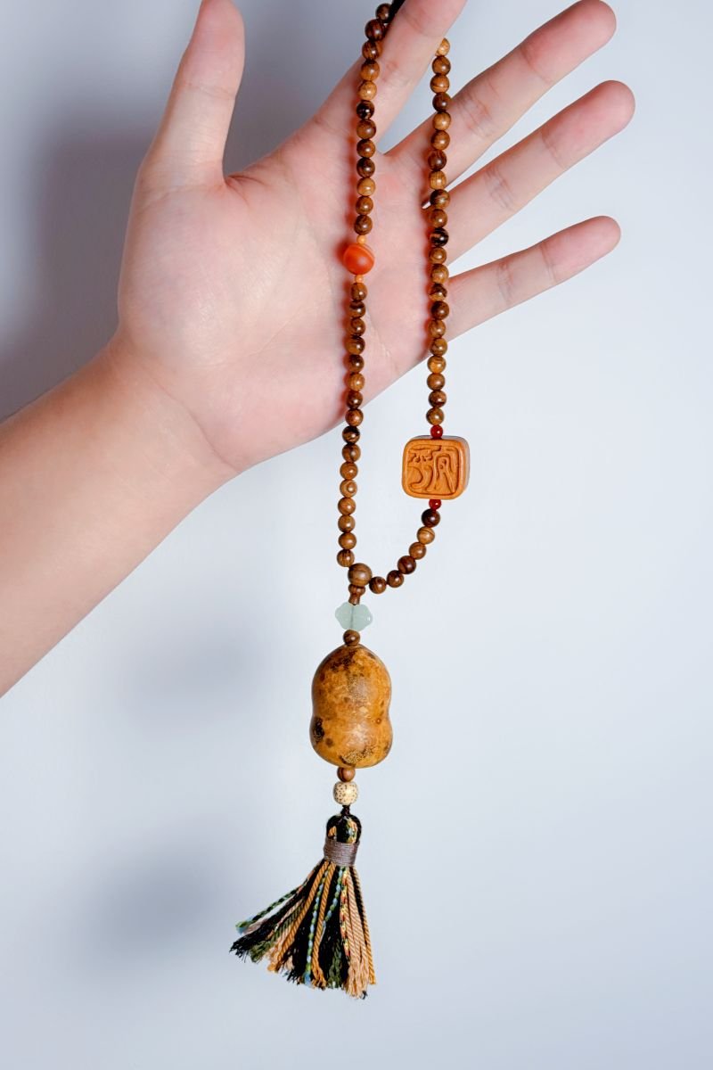 Barbie sandalwood carved sandalwood beaded gourd necklace