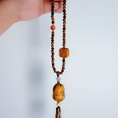 Barbie sandalwood carved sandalwood beaded gourd necklace